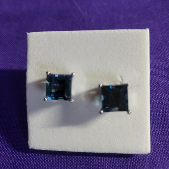 Jewelry - London blue Topaz square studs
